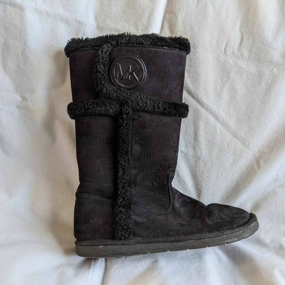 Michael Kors girl Feux fur suede winter boots size 5